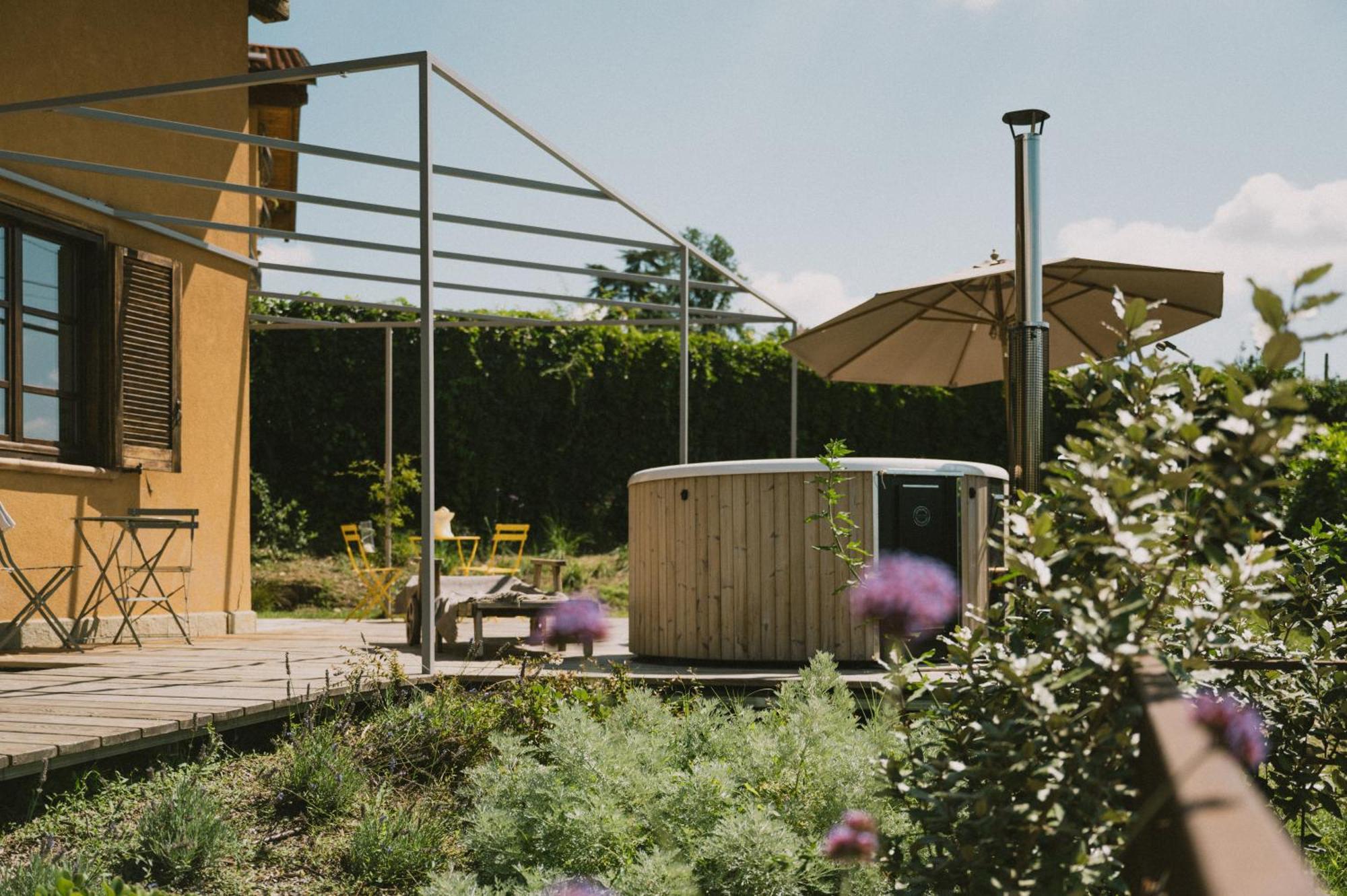 Bed and Breakfast Casa Kiko Pecetto Exterior foto